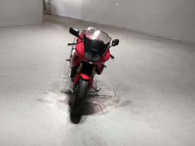 Yamaha SZR660