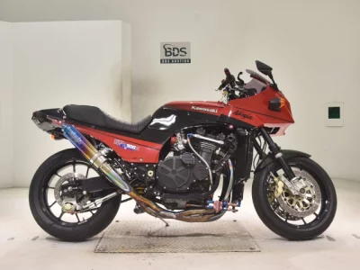 Kawasaki GPZ900R
