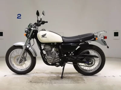 Honda CB223S
