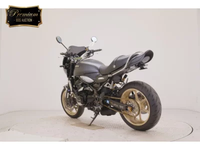 Kawasaki Z900RSKAFE