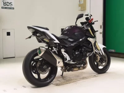 Suzuki GSR750A