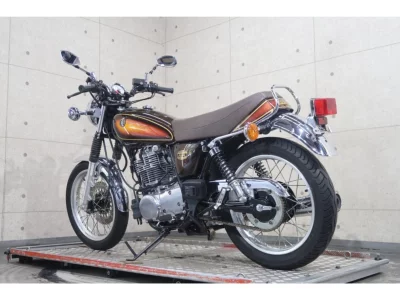 Yamaha SR400-1