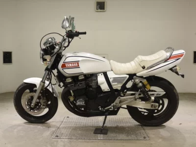 Yamaha XJR400