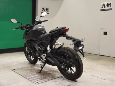 Honda CB125R-2