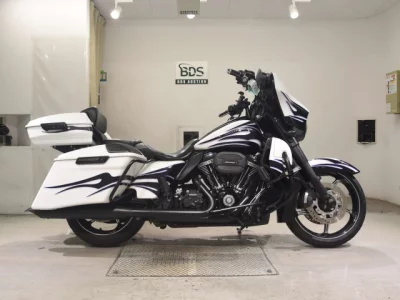 Harley-Davidson HARLEY FLHXSE1800CVO