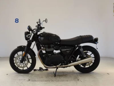 Мотоцикл из Японии Triumph 