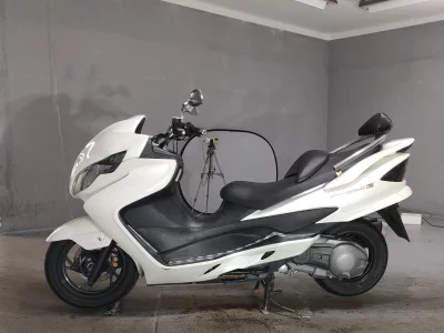 Suzuki SKYWAVE 250S