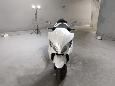 Suzuki SKYWAVE 250S