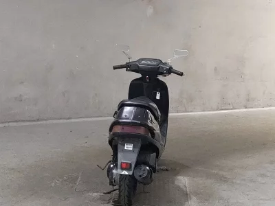 Suzuki ADDRESS V100