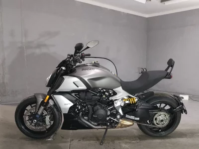 Мотоцикл из Японии Ducati 