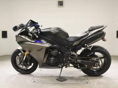 Yamaha YZF-R1