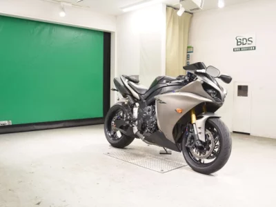 Yamaha YZF-R1