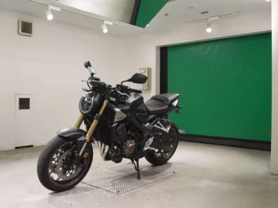 Honda CB650R-2