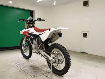 Yamaha YZ125