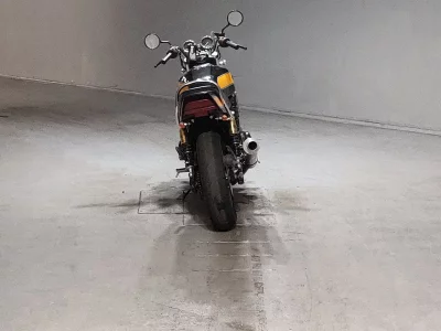 Kawasaki ZRX400