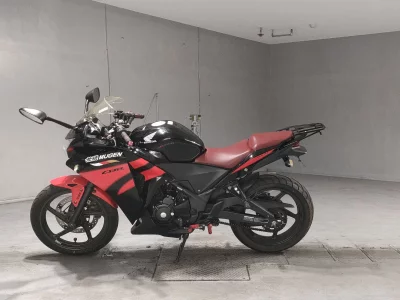 Honda CBR250R