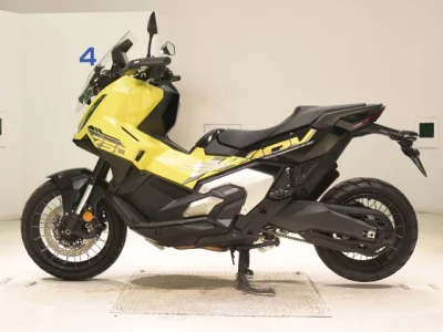 Honda X-ADV750-2