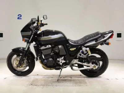 Kawasaki ZRX1100