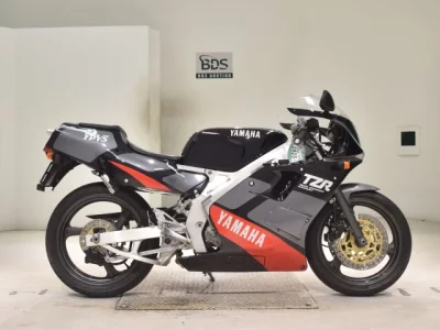 Yamaha TZR250-3