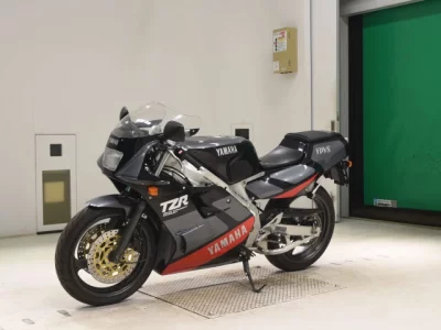 Yamaha TZR250-3