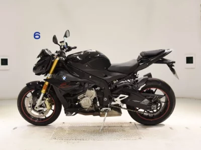 BMW BMW S1000R