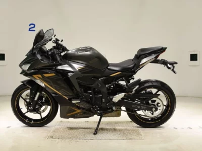Kawasaki ZX-25R