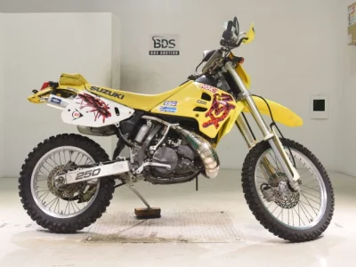 Suzuki RMX250S