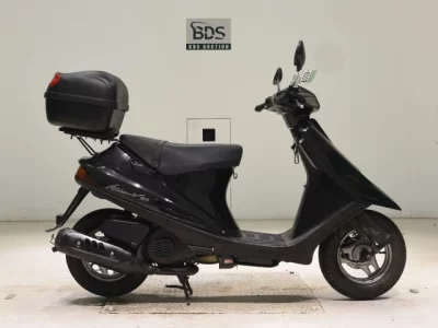 Suzuki ADDRESS V100