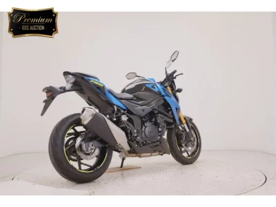 Suzuki GSX-S750