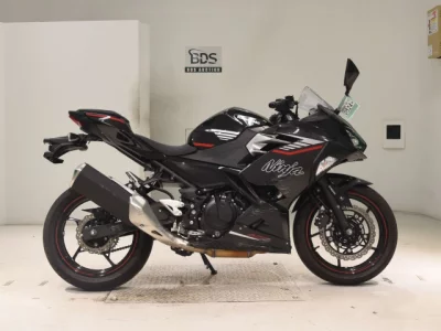 Kawasaki NINJA400-2