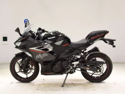 Kawasaki NINJA400-2