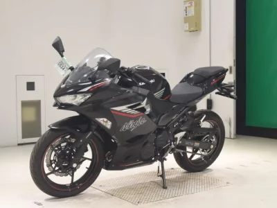 Kawasaki NINJA400-2