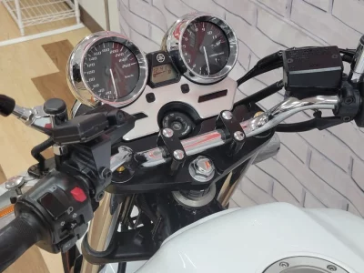 Yamaha XJR1300 с аукционов Японии