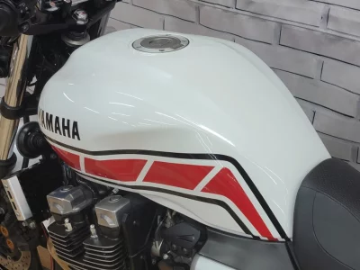 Yamaha XJR1300 с аукционов Японии
