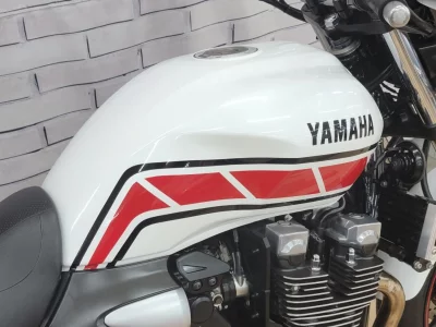 Yamaha XJR1300 с аукционов Японии
