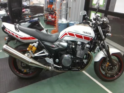 Yamaha XJR1300 с аукционов Японии