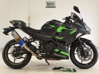 Kawasaki NINJA400-2