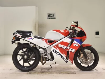Honda VFR400R-2