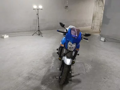 Suzuki GSR400