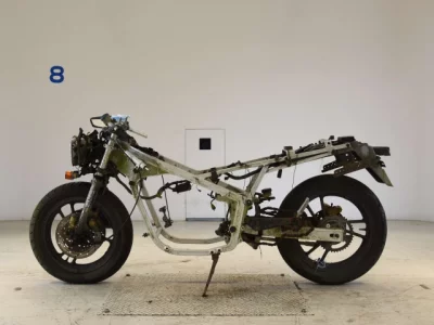 Suzuki RG400