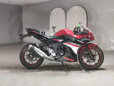 Suzuki GSX250R