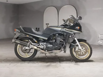 Kawasaki GPZ900R