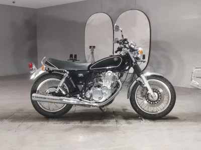 Yamaha SR400-1