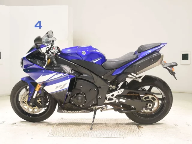 Yamaha YZF-R1  с аукциона в Японии