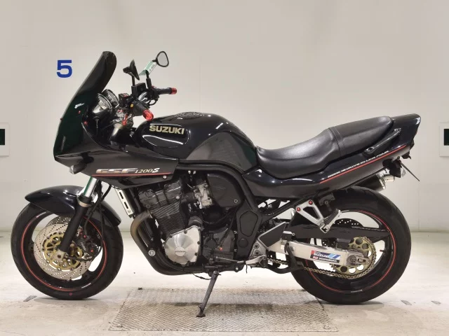 Suzuki GSF1200S  с аукциона в Японии