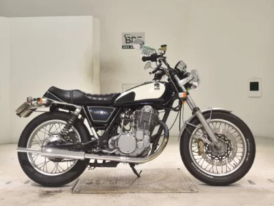 Yamaha SR500-1