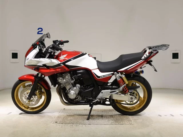 Honda CB400SFV-4 BOLDOR  с аукциона в Японии