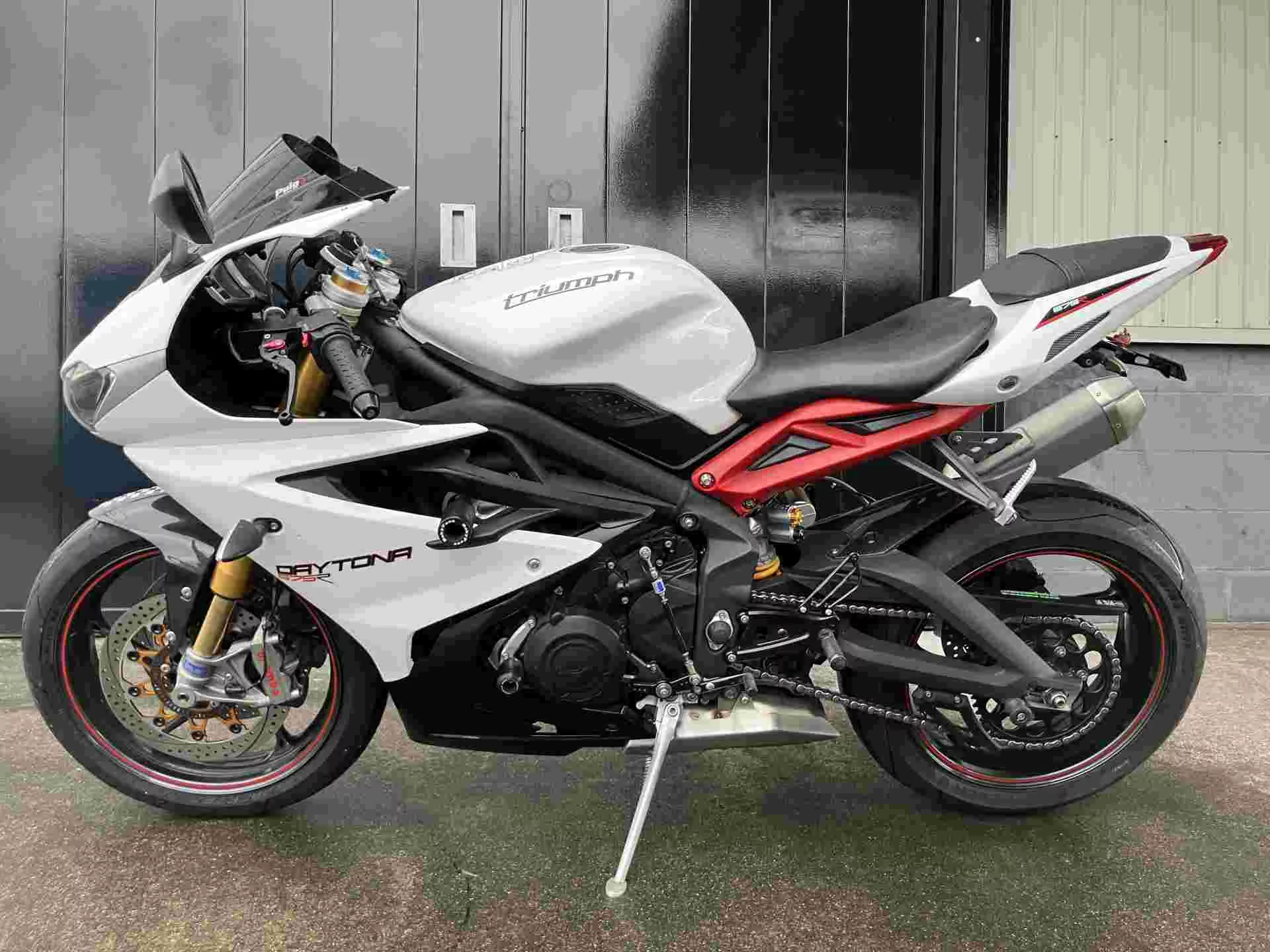 Triumph TRIUMPH  DAYTONA 675R ABS  с аукциона в Японии