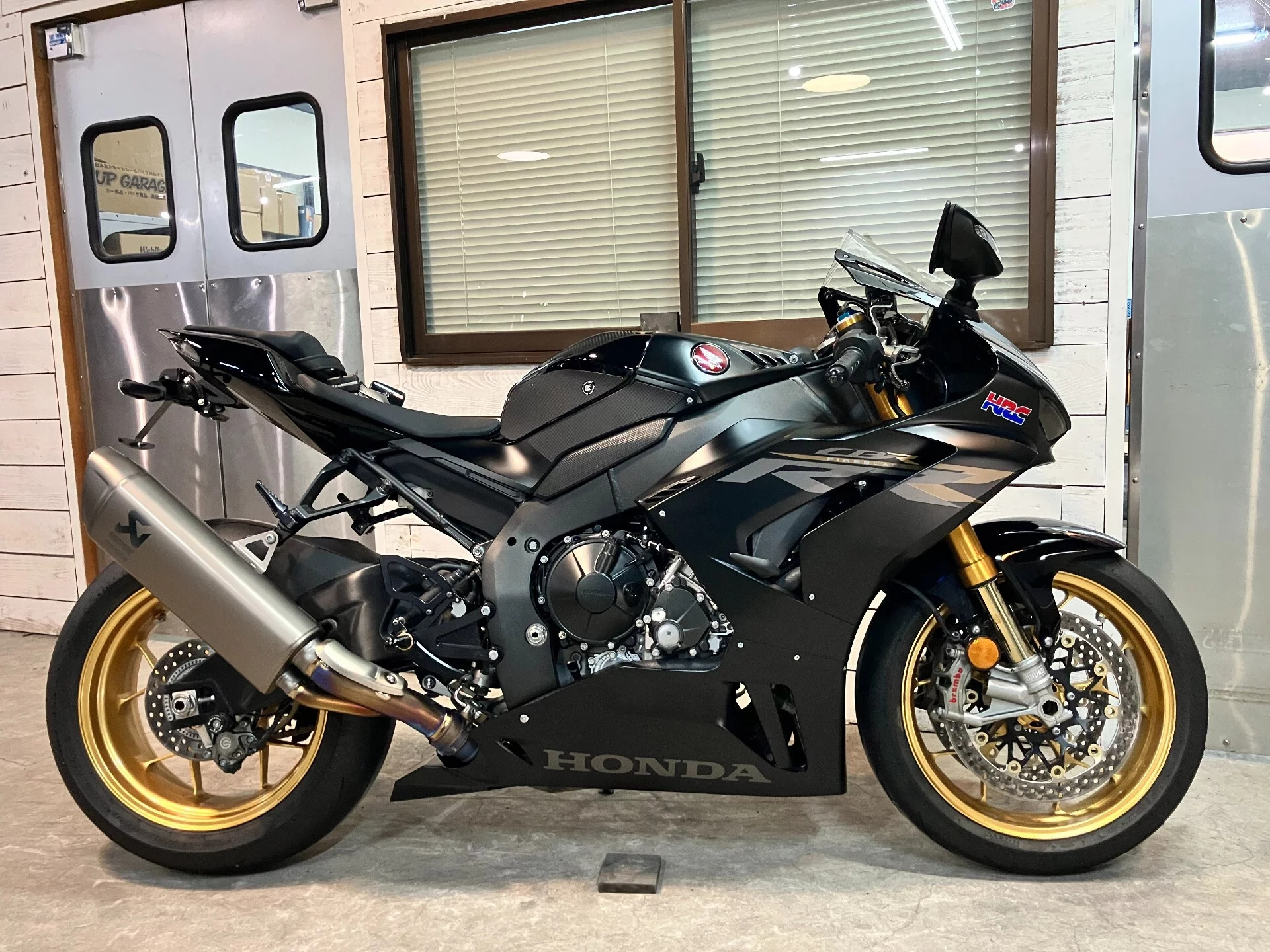 Honda CBR1000RR-R FB SP  с аукциона в Японии
