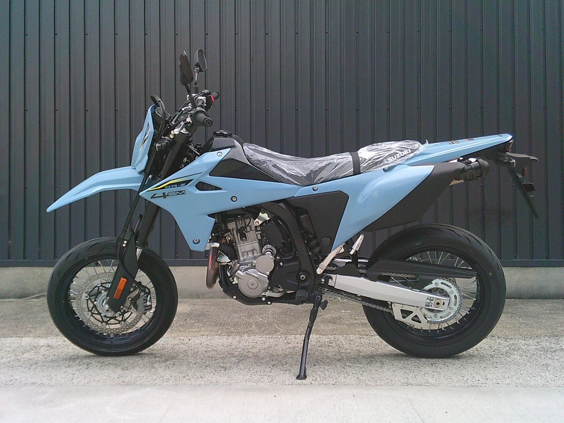 Suzuki DR-Z4SM  с аукциона в Японии